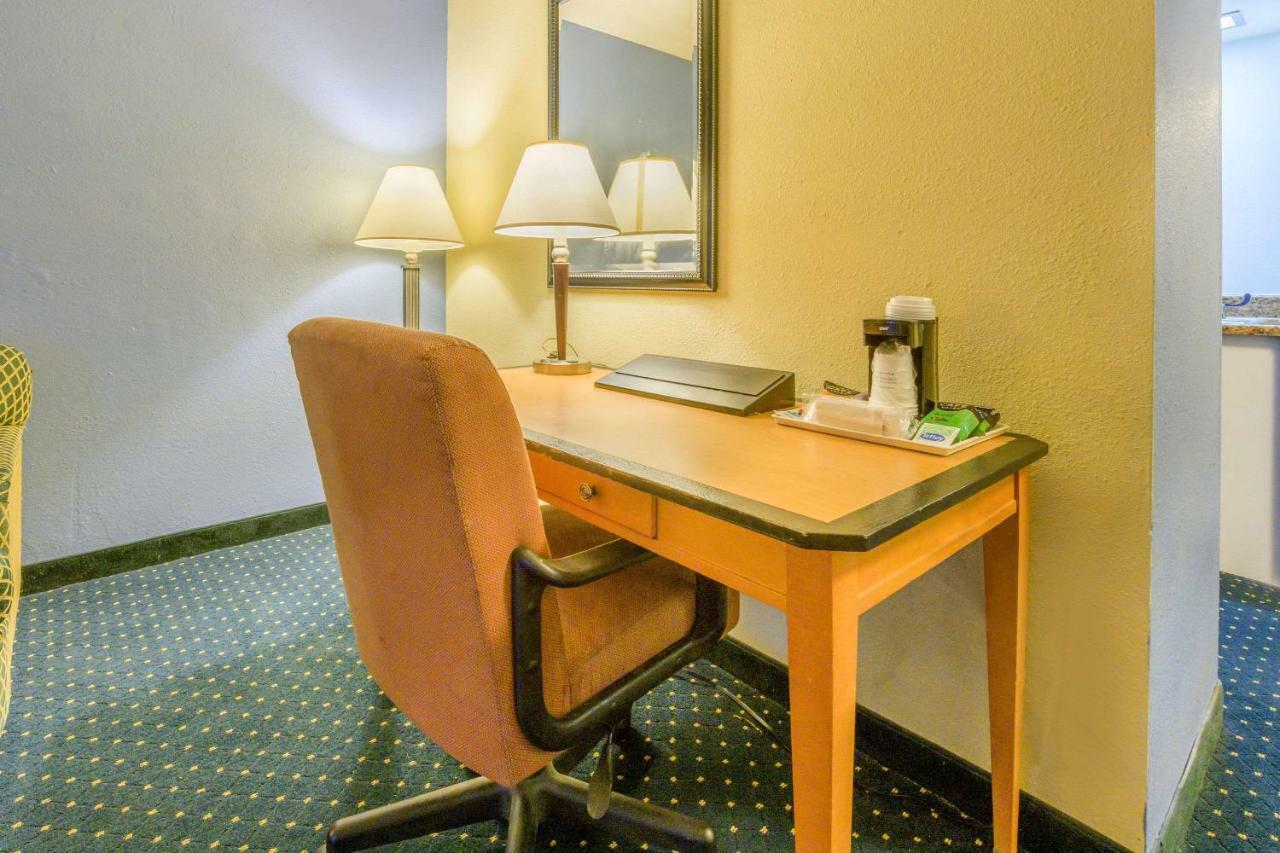 Aire Hotel Lebanon Hershey 外观 照片