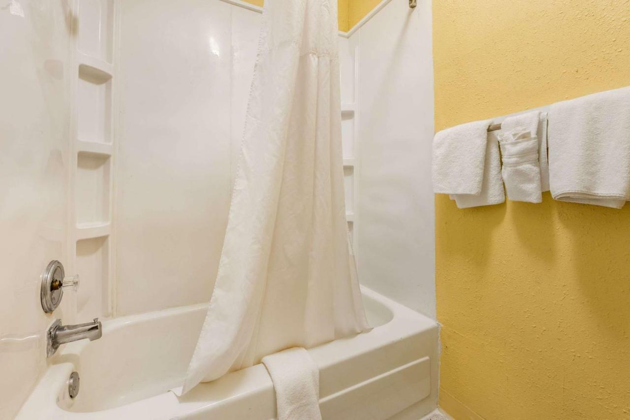 Aire Hotel Lebanon Hershey 外观 照片