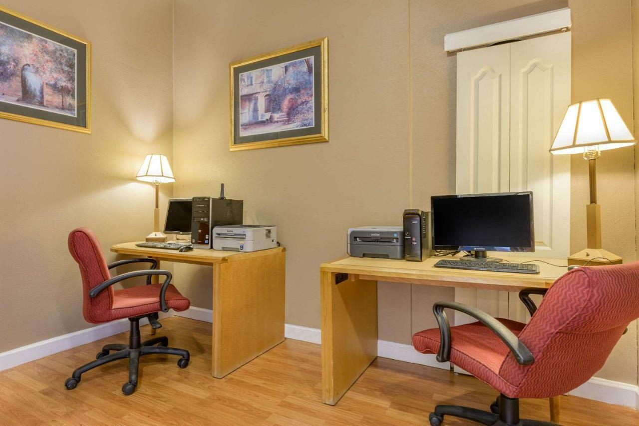 Aire Hotel Lebanon Hershey 外观 照片